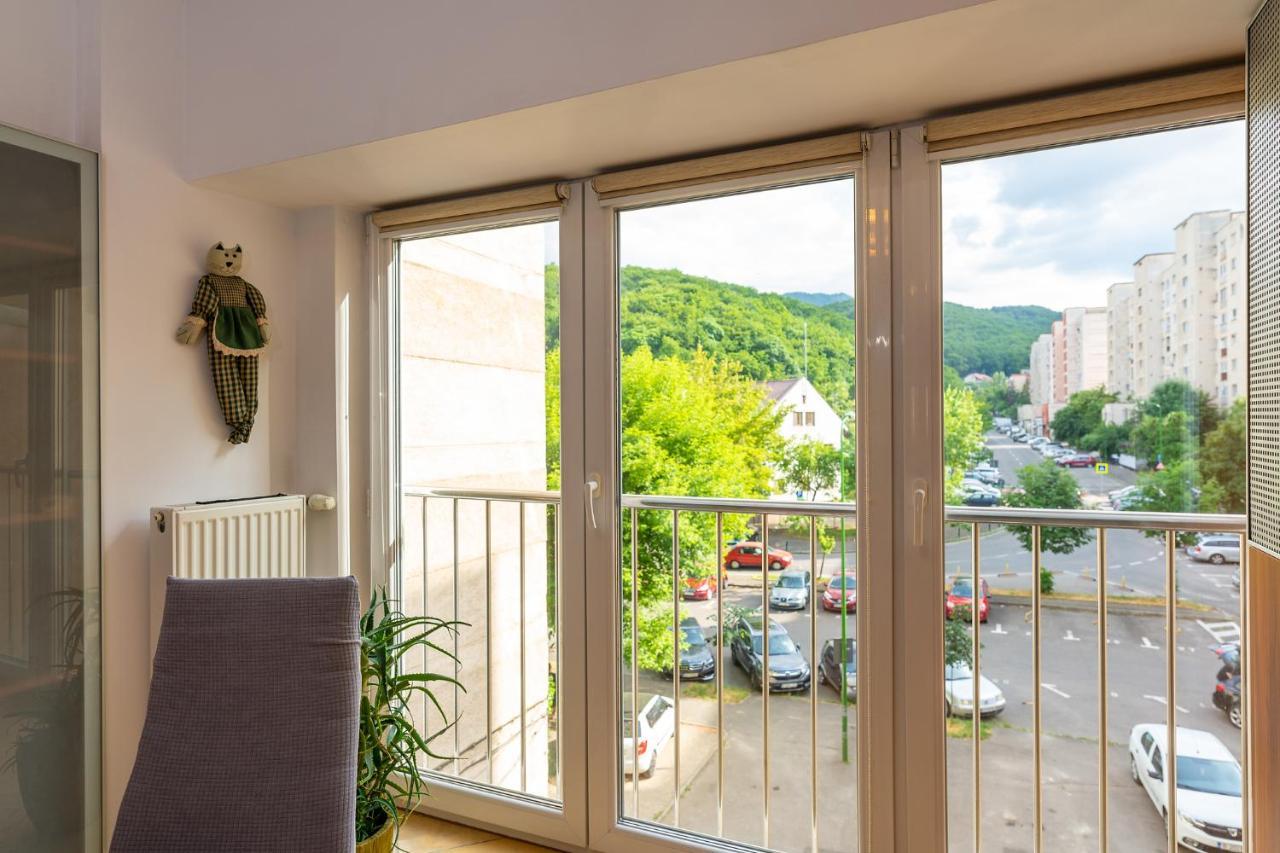 Appartement Metropolitan Wildscape View à Braşov Extérieur photo